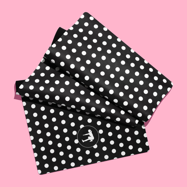 BLACK POLKA DOT WORKOUT MAT